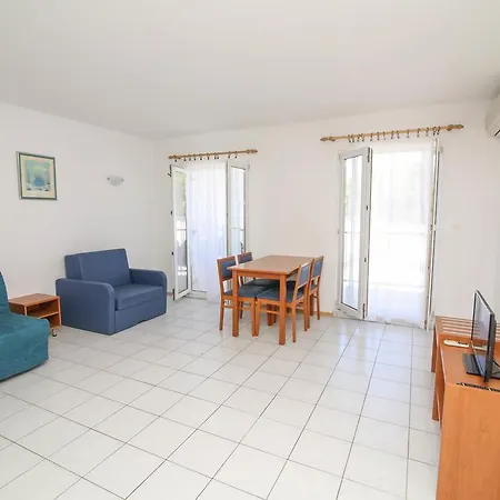 Afrodita Apartment Necujam
